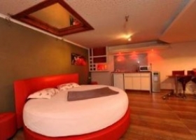 אחוזה מפוארת בדרום במושב תלמי בילו אחוזה יוקרתית ובה סוויטות וצימרים לאירועים זוגיים, ימי כיף ופינוק, ימי הולדת, הצעות נישואין וכ''ו..